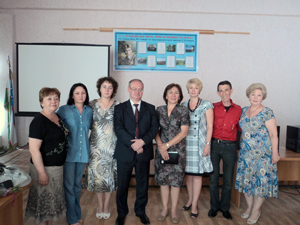 Директор Центра Д. Шукурова вместе с гостями