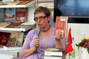 Т.В. Марченко представляет книги издательства «Русский путь» Т.В. Марченко представляет книги издательства «Русский путь»