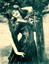 Е.Н.Павлова-Туманская в «Испанском танце»