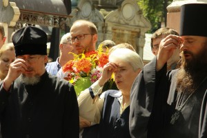 Наталья Дмитриевна и Степан Александрович Солженицыны (в центре) Наталья Дмитриевна и Степан Александрович Солженицыны( в центре)