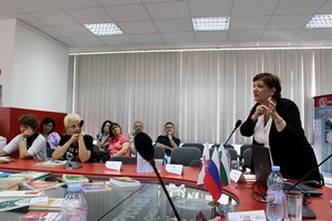 Семинар «Специфика преподавания и изучения русского языка в зарубежной школе». Ведет Т. Корепанова Семинар «Специфика преподавания и изучения русского языка в зарубежной школе». Ведет Т. Корепанова